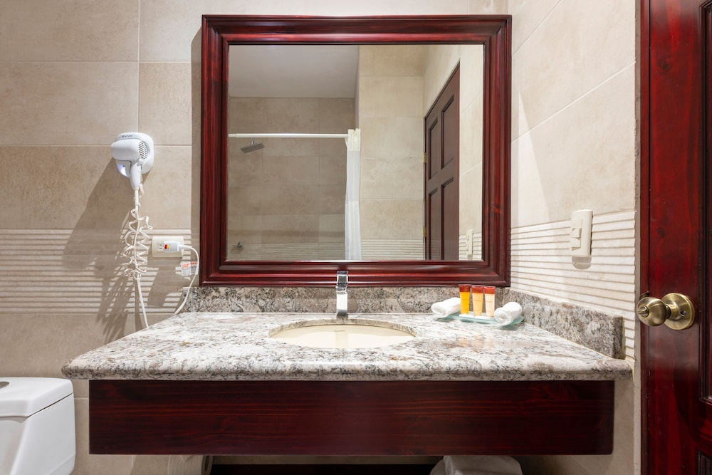 hotel magic mountain spa and conference center