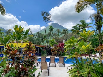 hotel magic mountain spa and conference center