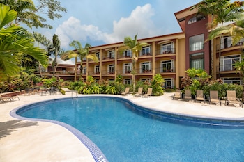 hotel magic mountain spa and conference center