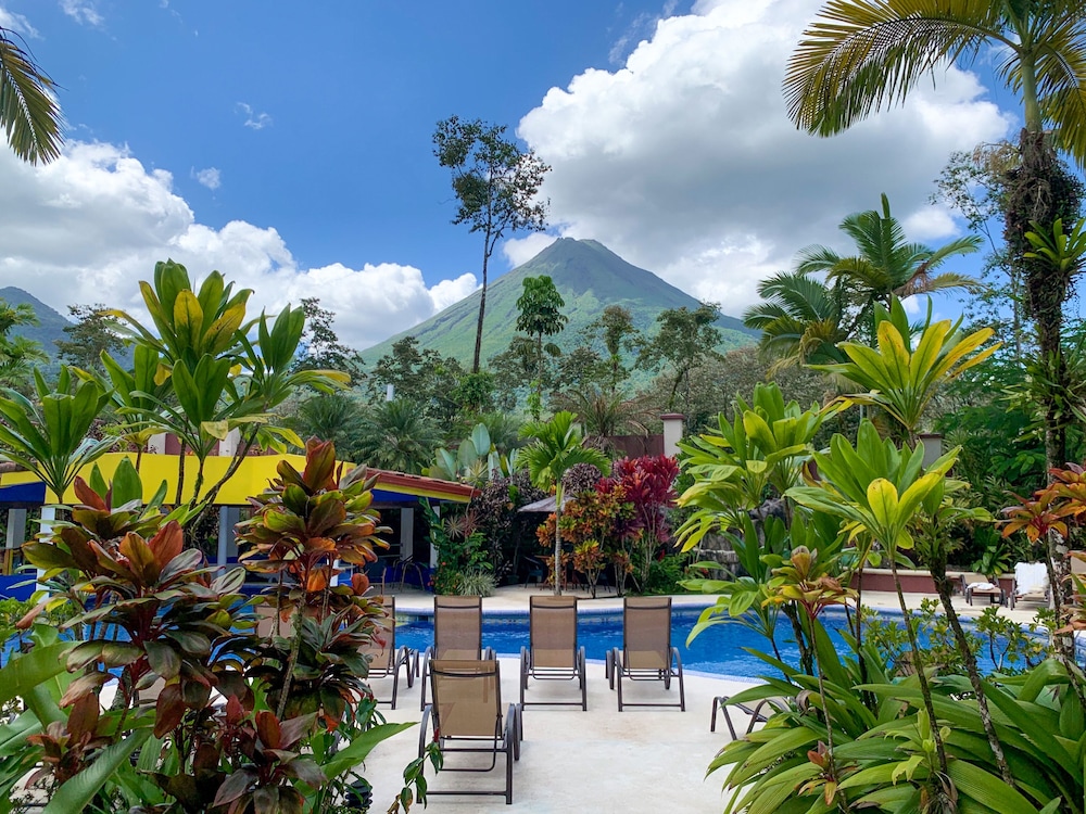 hotel magic mountain spa and conference center