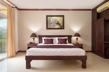 hotel magic mountain spa and conference center