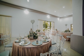 hotel magic mountain spa and conference center