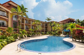 hotel magic mountain spa and conference center