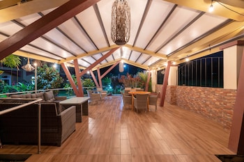 hotel magic mountain spa and conference center