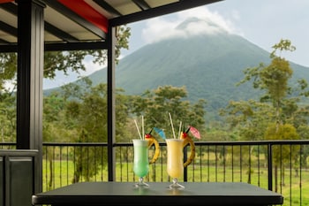 hotel magic mountain spa and conference center