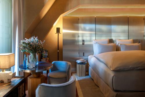 cour des vosges evok collection