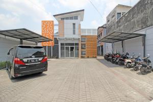 reddoorz near hartono mall 3