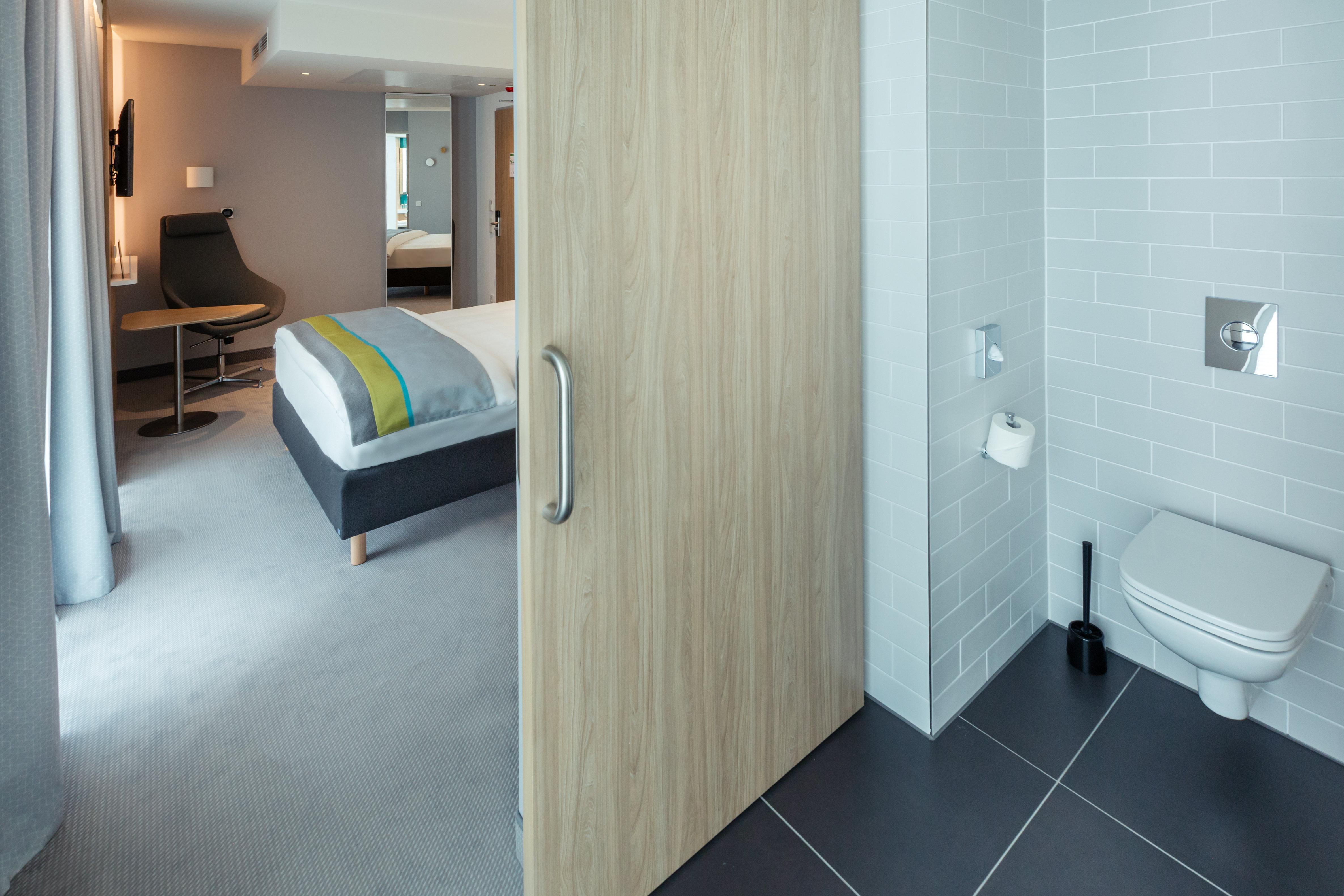 holiday inn express erlangen an ihg hotel
