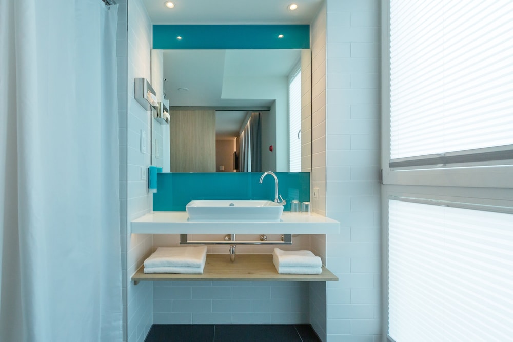 holiday inn express erlangen an ihg hotel