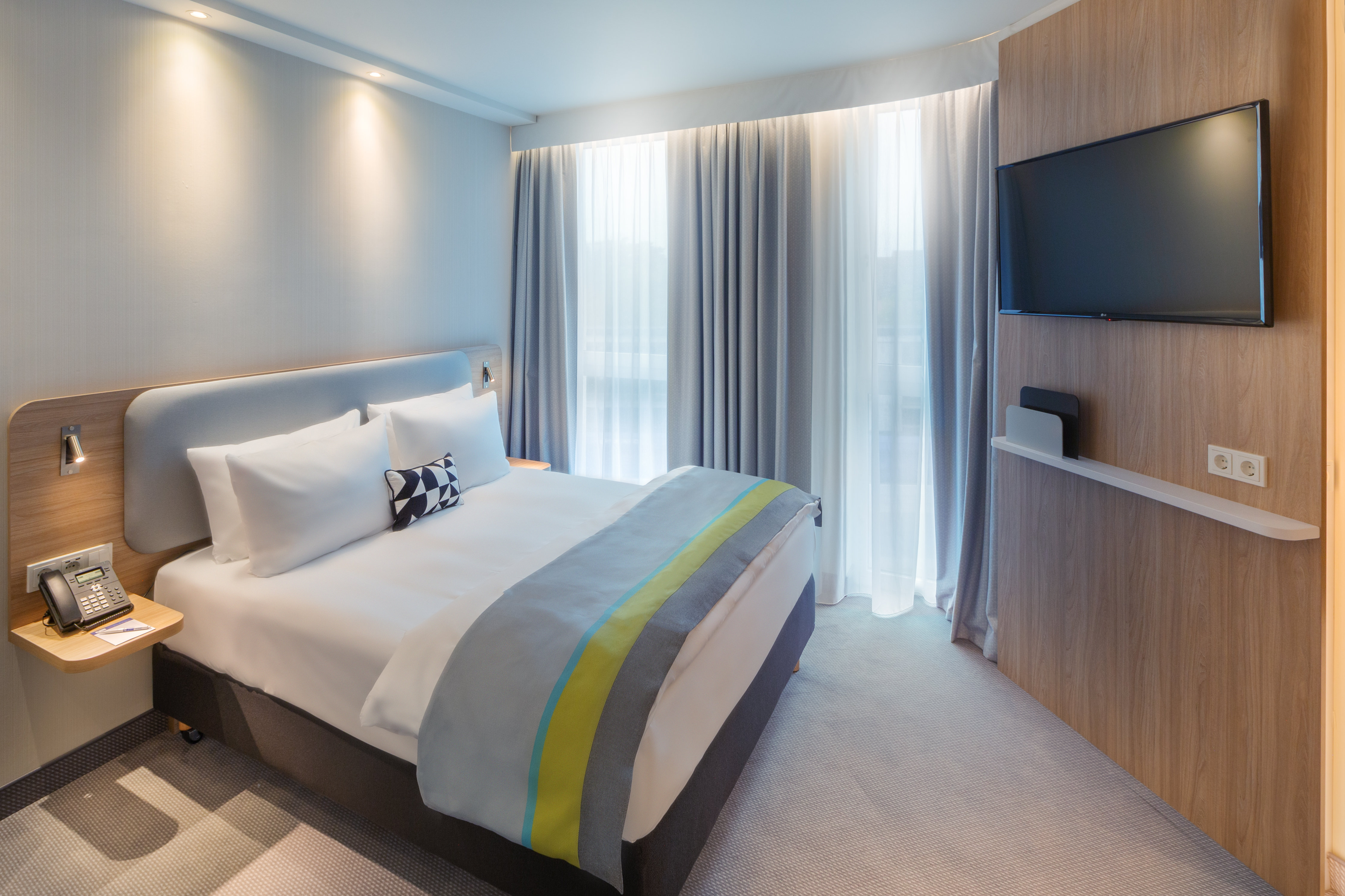 holiday inn express erlangen an ihg hotel