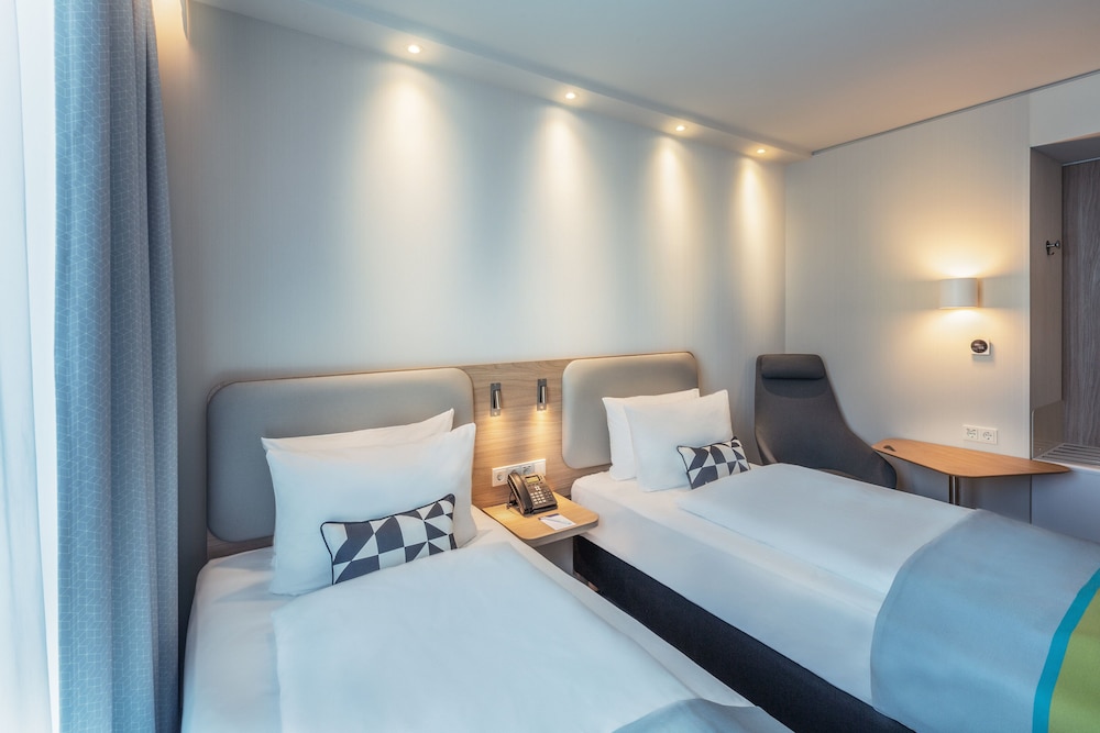 holiday inn express erlangen an ihg hotel