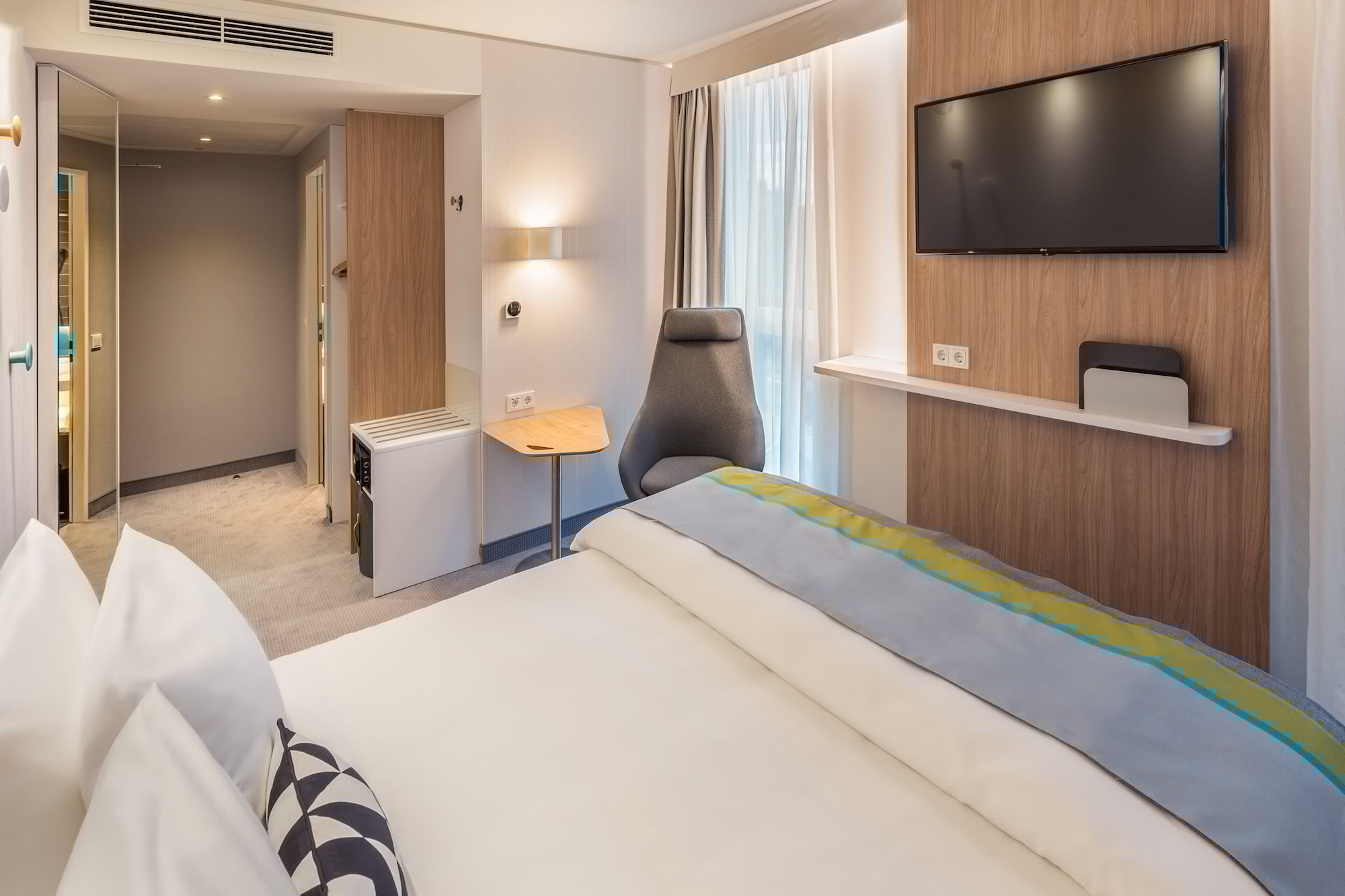 holiday inn express erlangen an ihg hotel