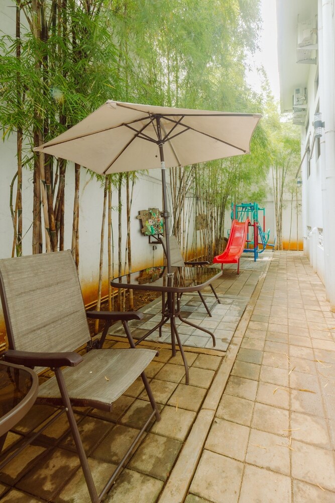 urbanest inn house slipi