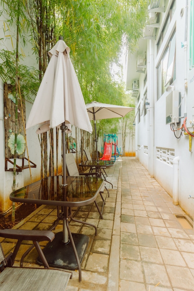 urbanest inn house slipi