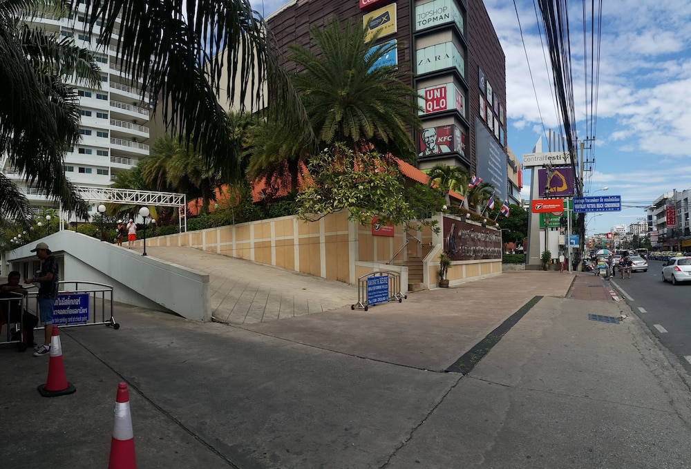 vtsix condo service at view talay condo