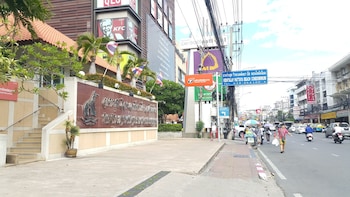 vtsix condo service at view talay condo