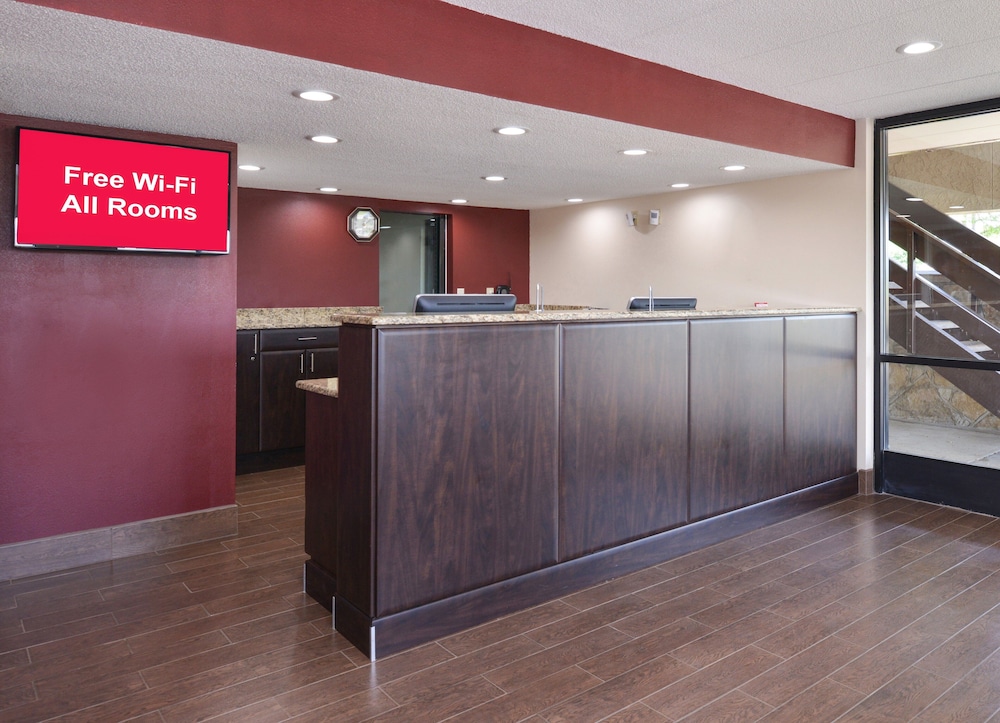 red roof inn champaign university