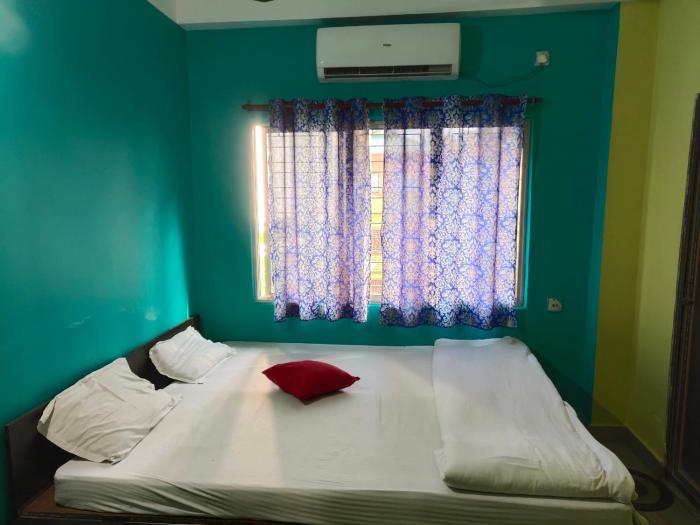 radha rani lodge
