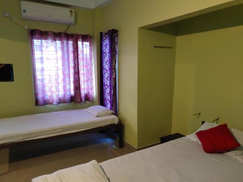radha rani lodge