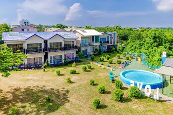 happiness ocean view bandb