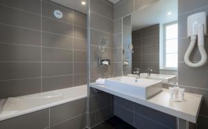 hotel the originals residence demeure des remparts