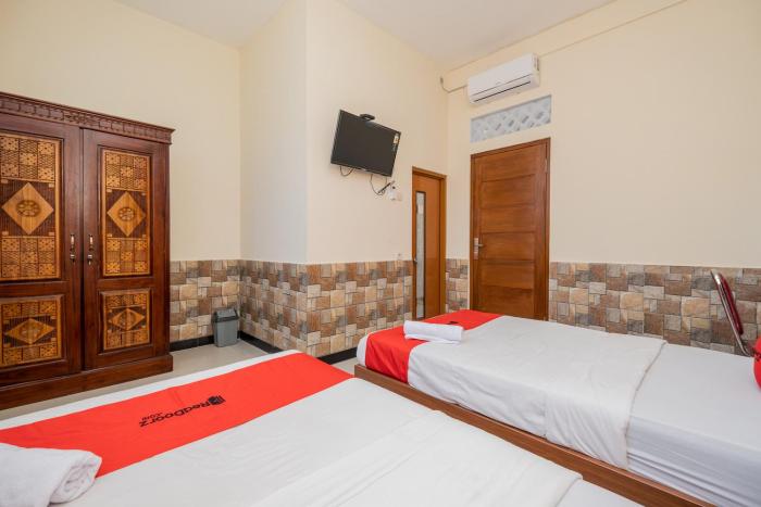 reddoorz syariah near batu night spectacular