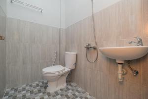 reddoorz syariah near batu night spectacular