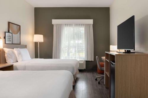 spark by hilton savannah south i 95