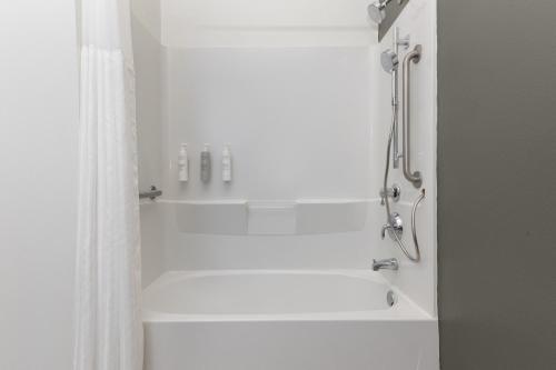 spark by hilton savannah south i 95