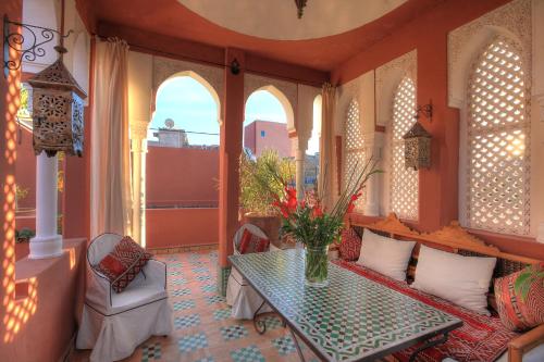 riad kaiss by anika