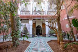 riad kaiss by anika