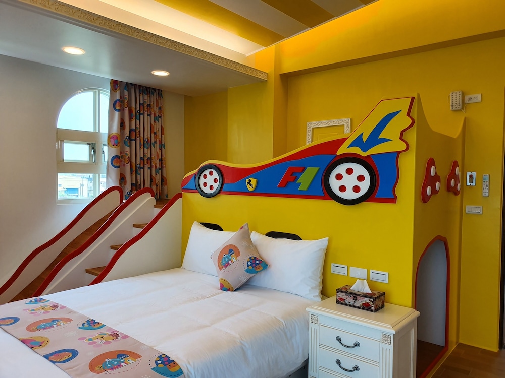 honeysuckle family castle