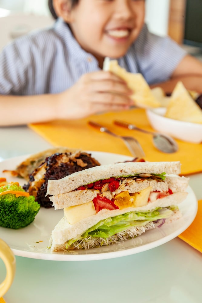 honeysuckle family castle