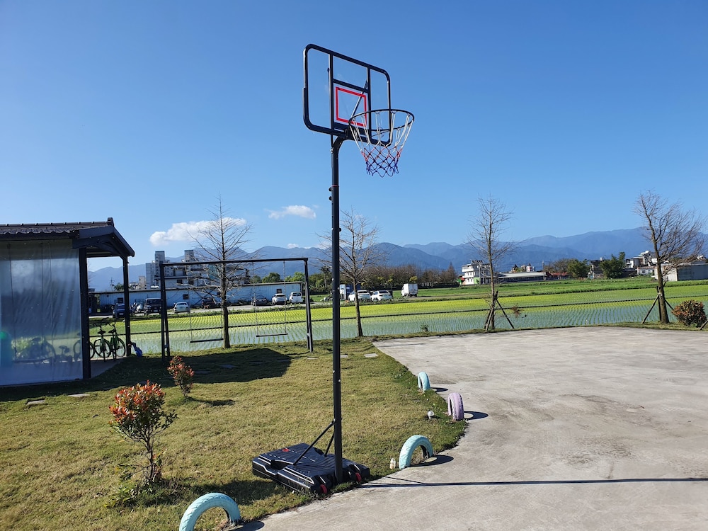 honeysuckle family castle