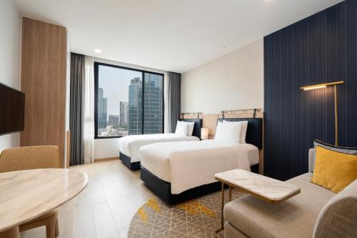 staybridge suites bangkok thonglor an ihg hotel