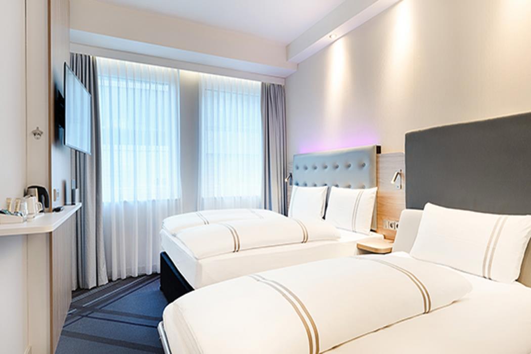 premier inn frankfurt westend hotel