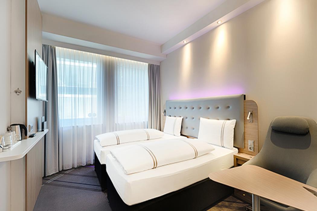premier inn frankfurt westend hotel