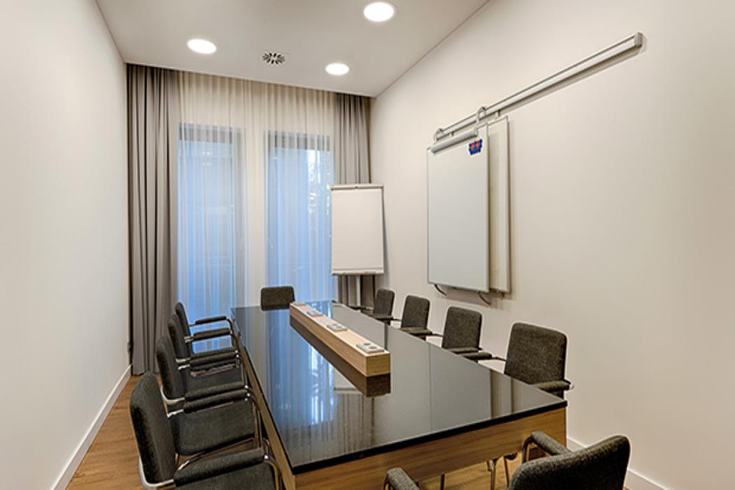 premier inn frankfurt westend hotel