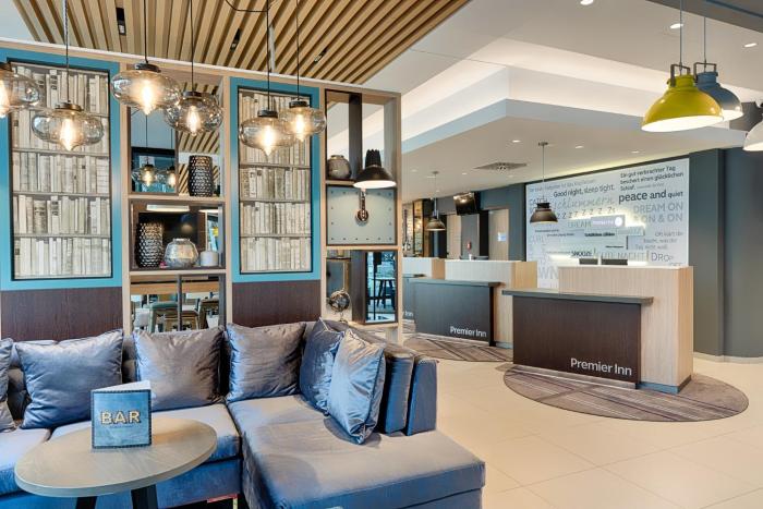 premier inn frankfurt westend hotel