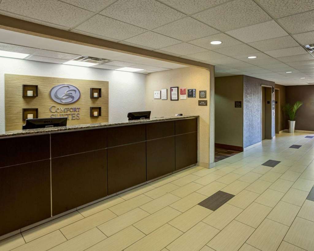 comfort suites airport