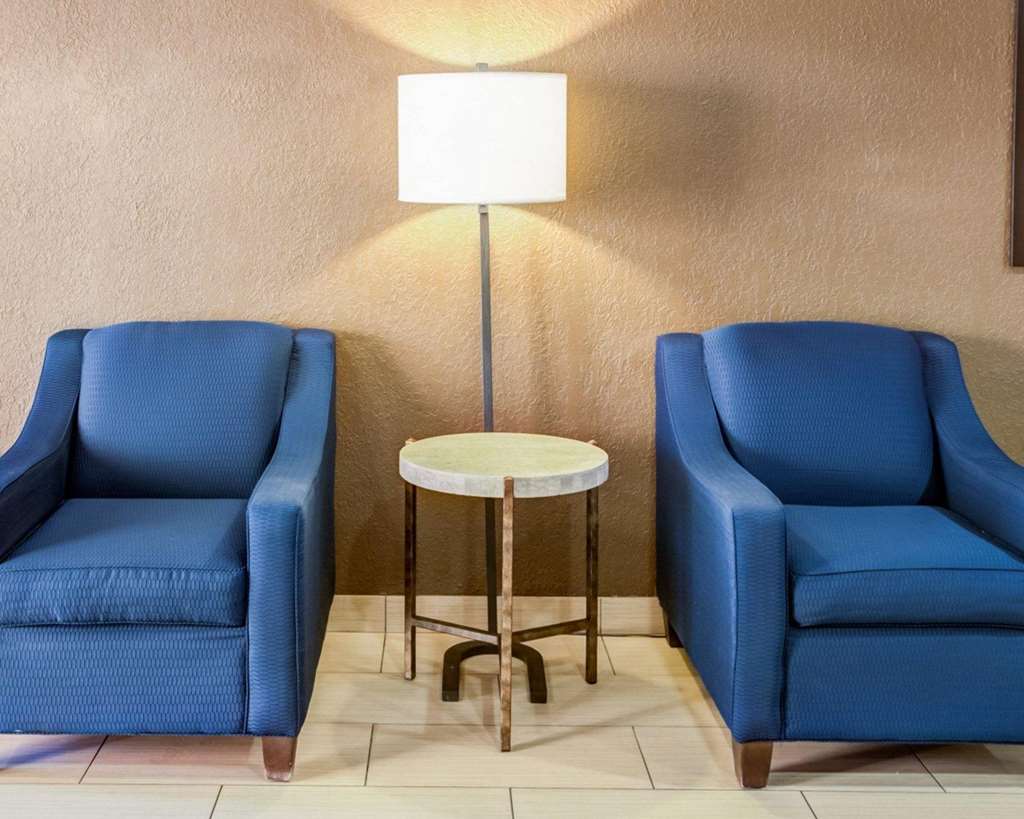 comfort suites airport