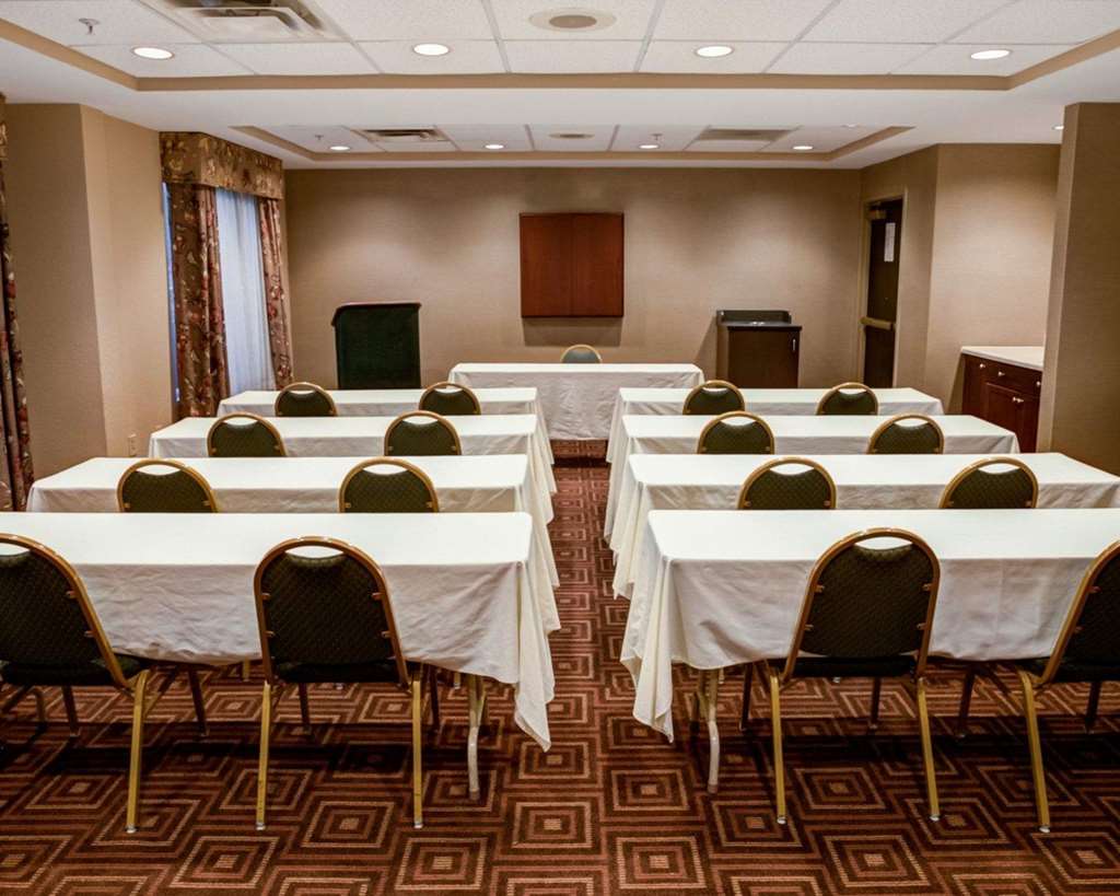 comfort suites airport