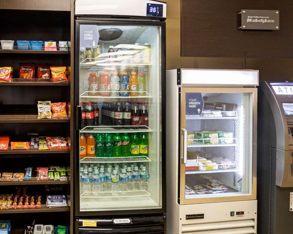 comfort suites airport