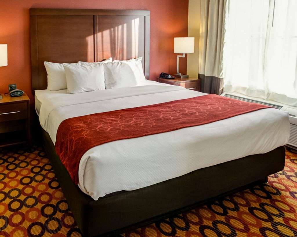 comfort suites airport