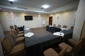 mado hotel