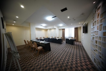 mado hotel