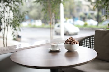 mado hotel