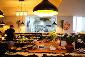 mado hotel