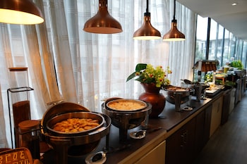 mado hotel