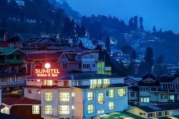 sumitel hotel 500 meters from mall road